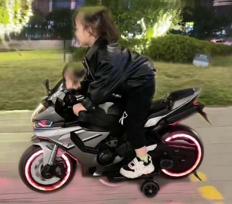 2 wheel electric motorcycle for kids 3years